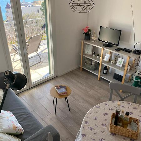 Kn House With Two Apartments Near Sea Rogoznica  Εξωτερικό φωτογραφία