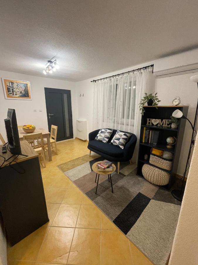 Kn House With Two Apartments Near Sea Rogoznica  Εξωτερικό φωτογραφία