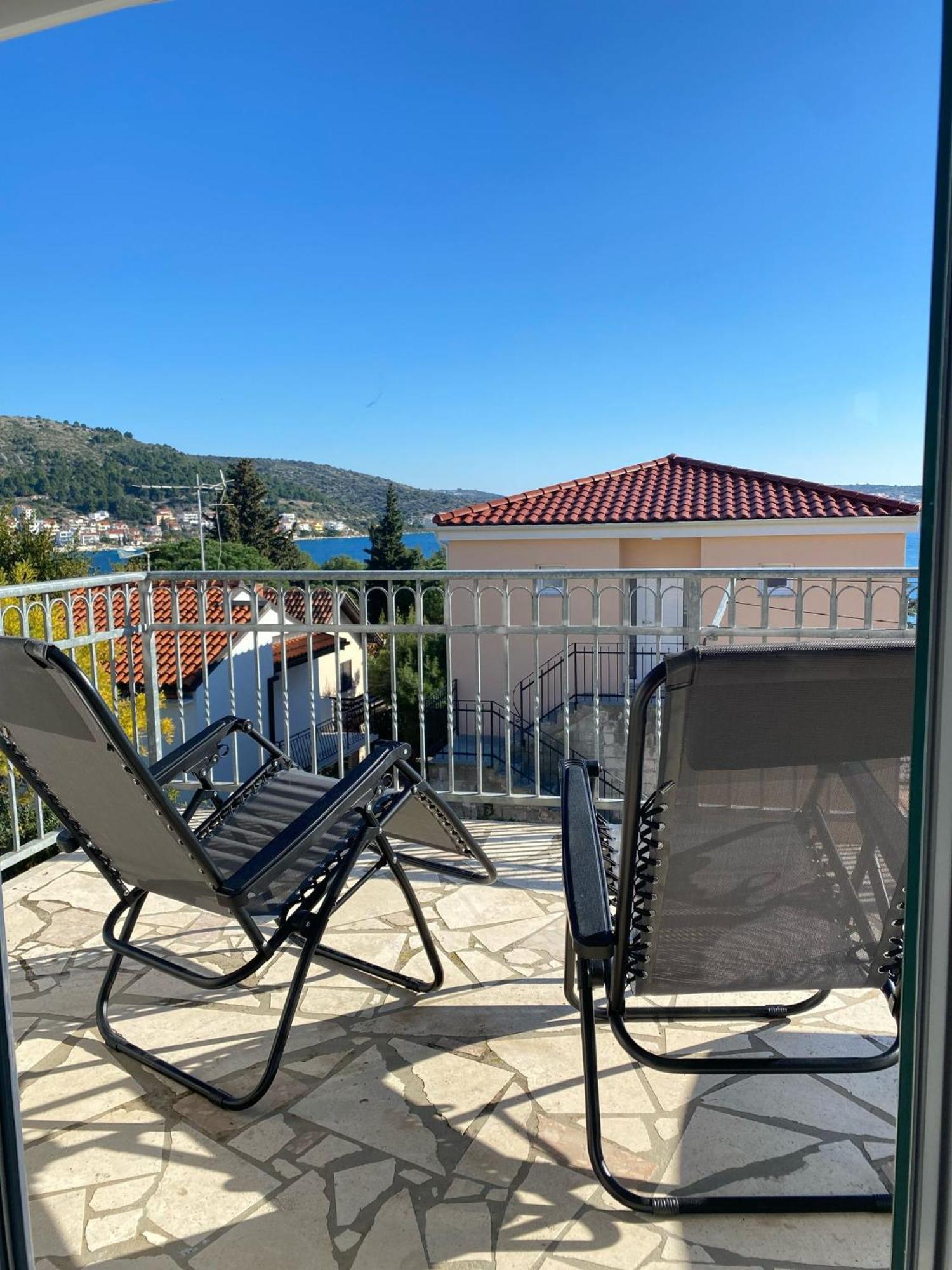 Kn House With Two Apartments Near Sea Rogoznica  Εξωτερικό φωτογραφία