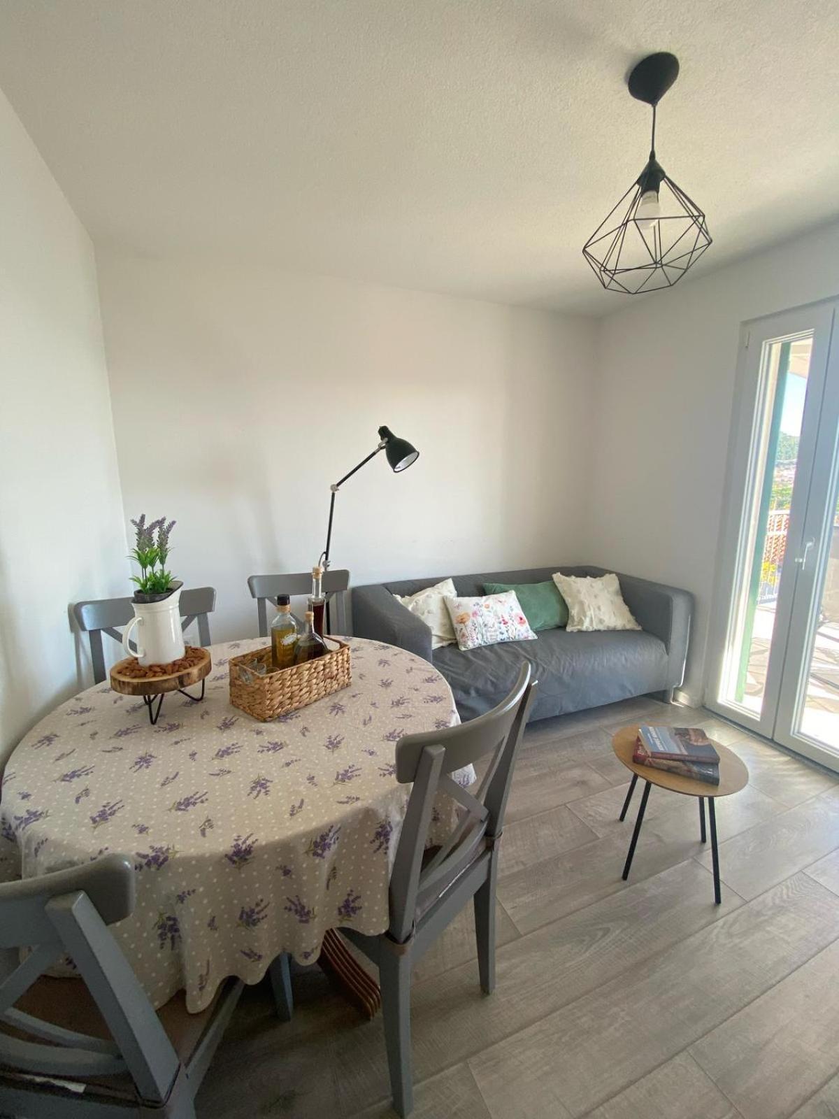 Kn House With Two Apartments Near Sea Rogoznica  Εξωτερικό φωτογραφία