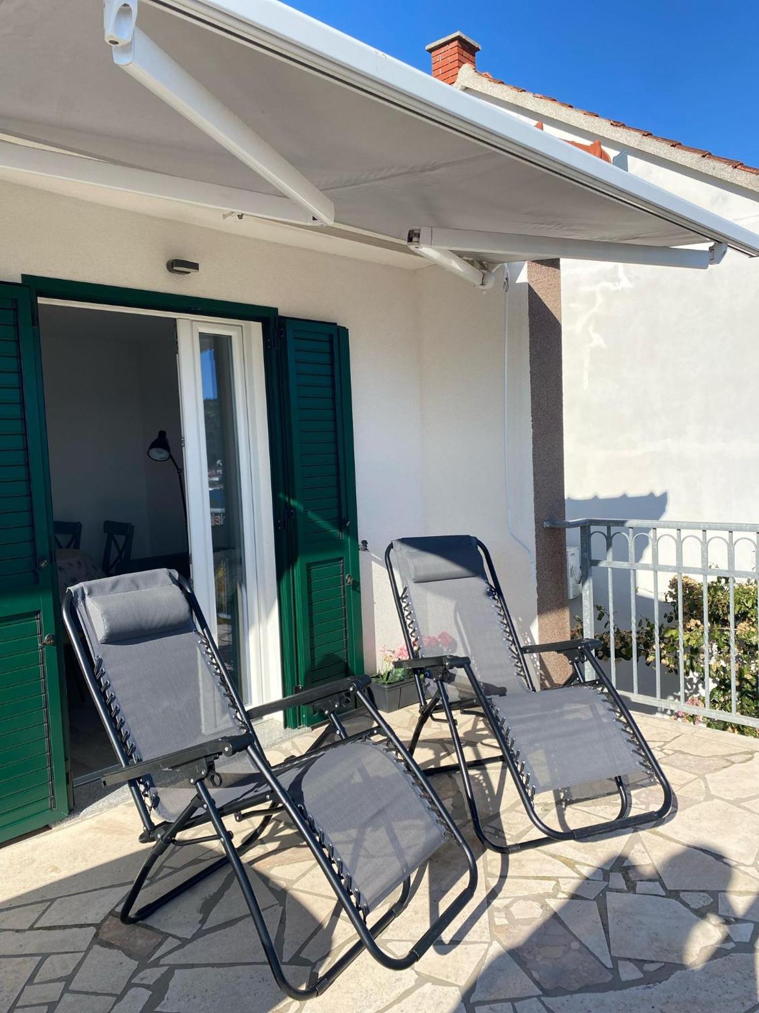 Kn House With Two Apartments Near Sea Rogoznica  Εξωτερικό φωτογραφία