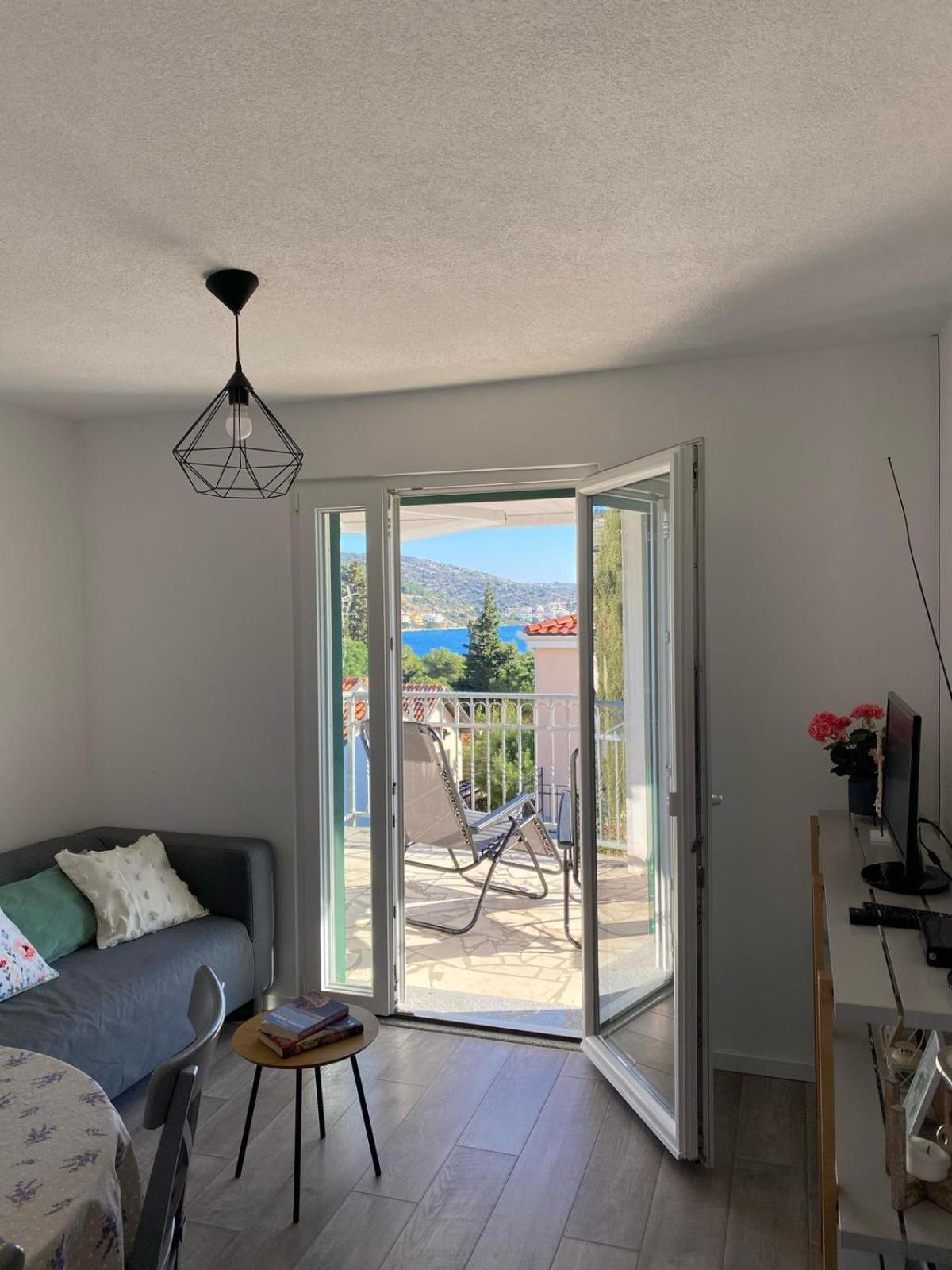Kn House With Two Apartments Near Sea Rogoznica  Εξωτερικό φωτογραφία